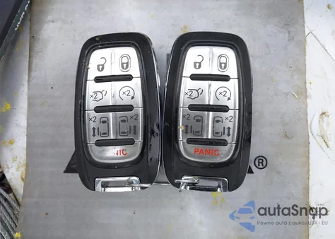 2021 Chrysler Pacifica Touring L z USA, uszkodzony, nr VIN 2C4RC1BG1MR602335